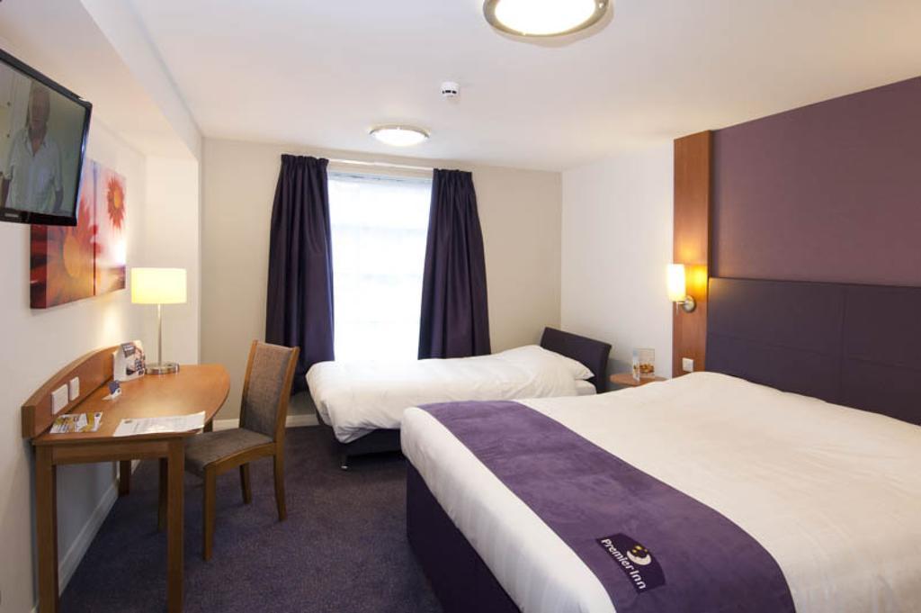 Premier Inn Gravesend - A2/Singlewell Екстер'єр фото