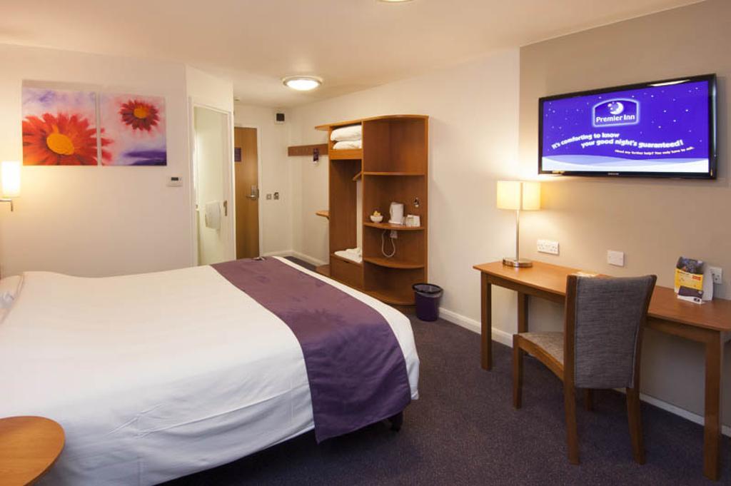 Premier Inn Gravesend - A2/Singlewell Екстер'єр фото